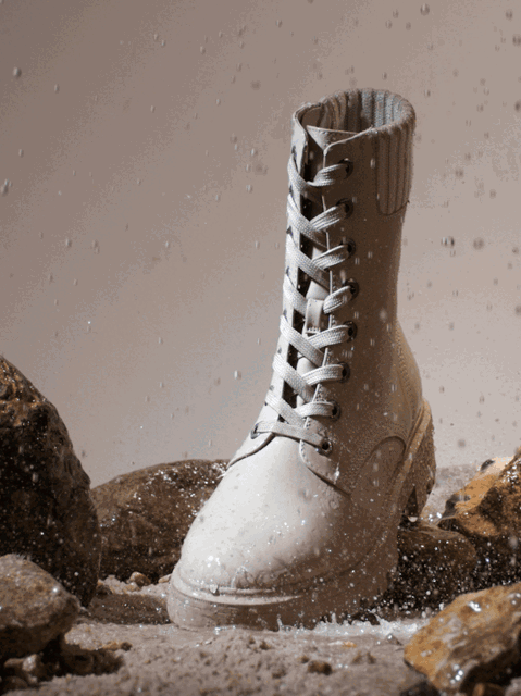 IMBOXed creme coloured boot with laces that resists rain, mud and stones