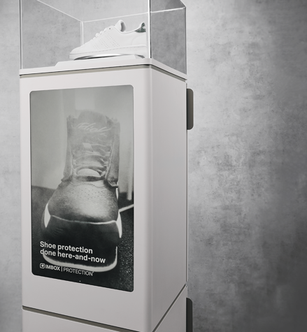 IMBOX Flagship with white sneaker